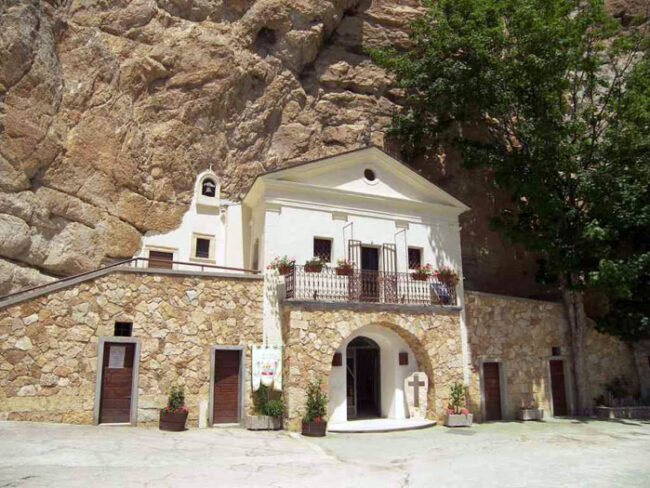 Santuario-Santissima-Trinita-Vallepietra Santuario-Santissima-Trinita-Vallepietra