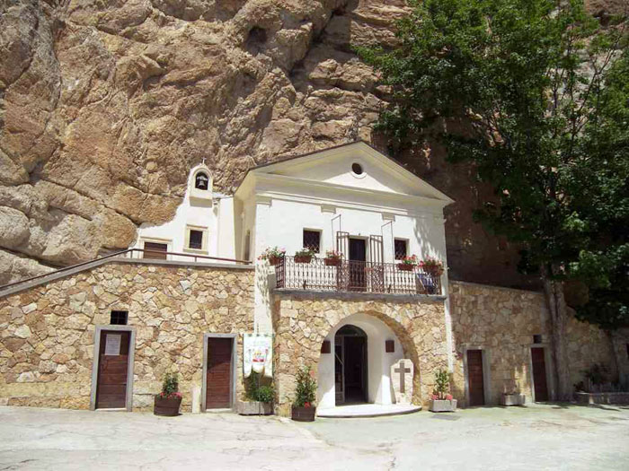 Santuario-Santissima-Trinita-Vallepietra Santuario-Santissima-Trinita-Vallepietra
