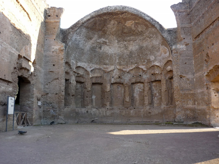 Villa Adriana - La Sala dei Filosofi villa adriana sala-dei-filosofi